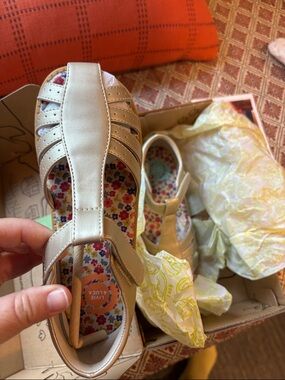 Livid & Luca size 13 BNWT